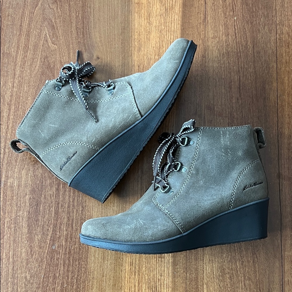 Women’s Eddie Bauer Wedge Boots Size 8